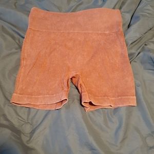 Colsie rust ribbed bke shorts L